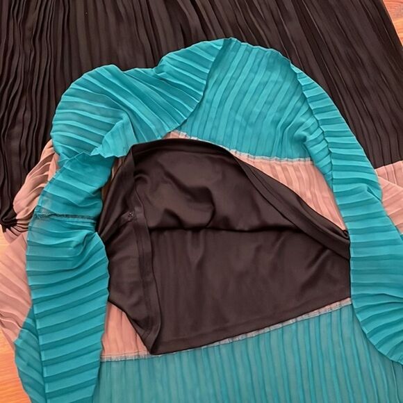 IMAN Black Pleated Color Block Maxi Dress Size Medium Lined - Picture 10 of 12